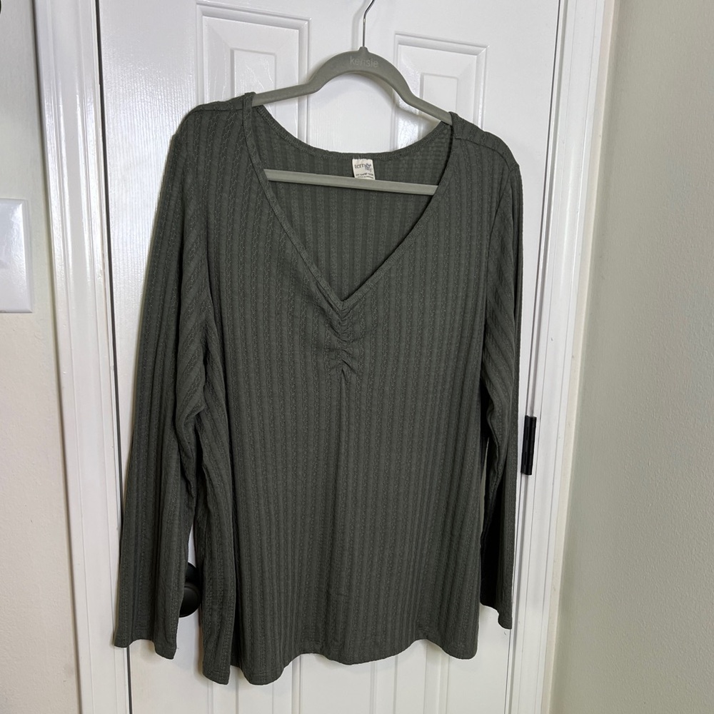 Green long sleeve top